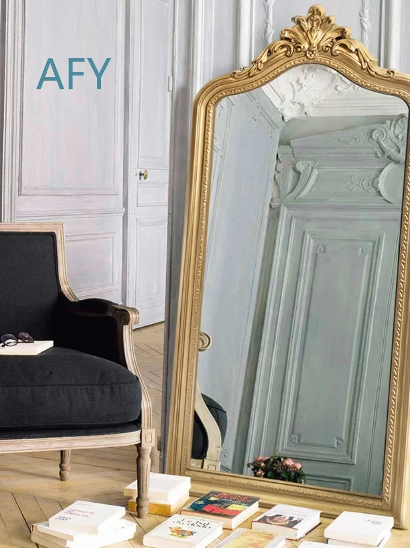 Miroir sur pied sculpté rétro  - Home Decor Retail Stores avis et prix